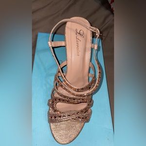 Woman’s size 9.5 Lorraine heels